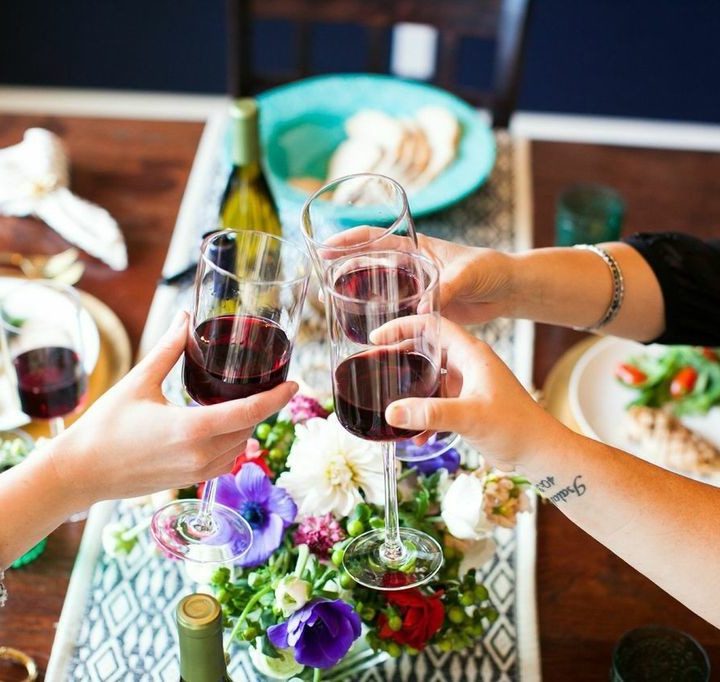 Top 10 Essentials for Hosting a Dinner Party